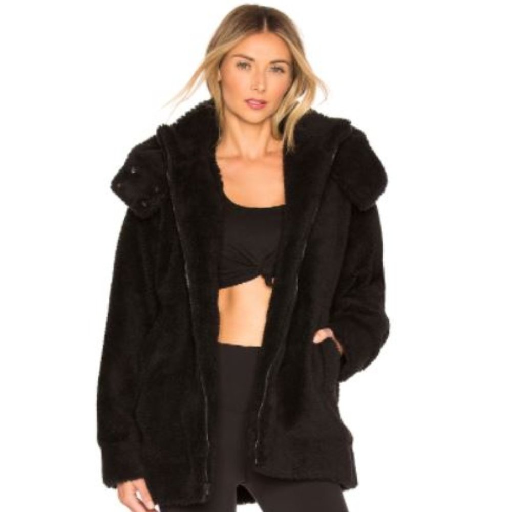 Black Alo Yoga Norte Sherpa